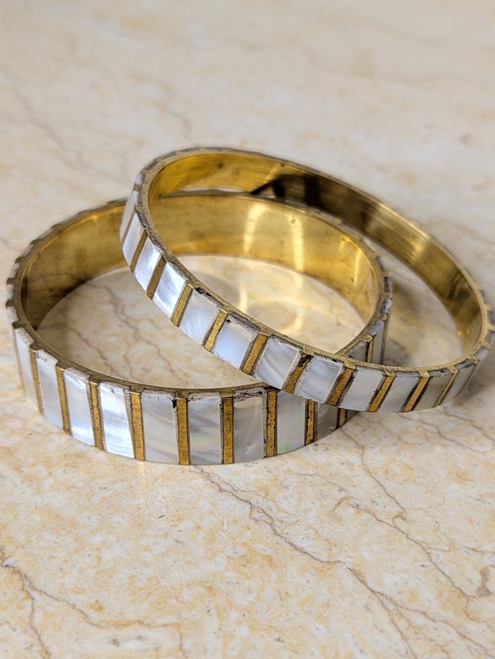 Vintage Brass Mother Of Pearl Pair Wide Skinny Bangles Bracelet Set Of 2